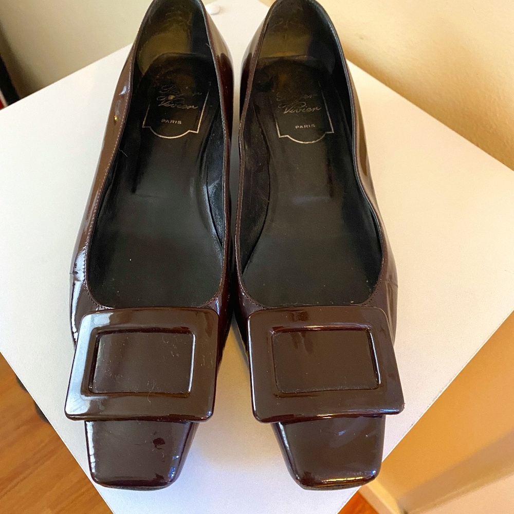 Roger Vivier Burgundy/Chocolat Patent Leather Flat